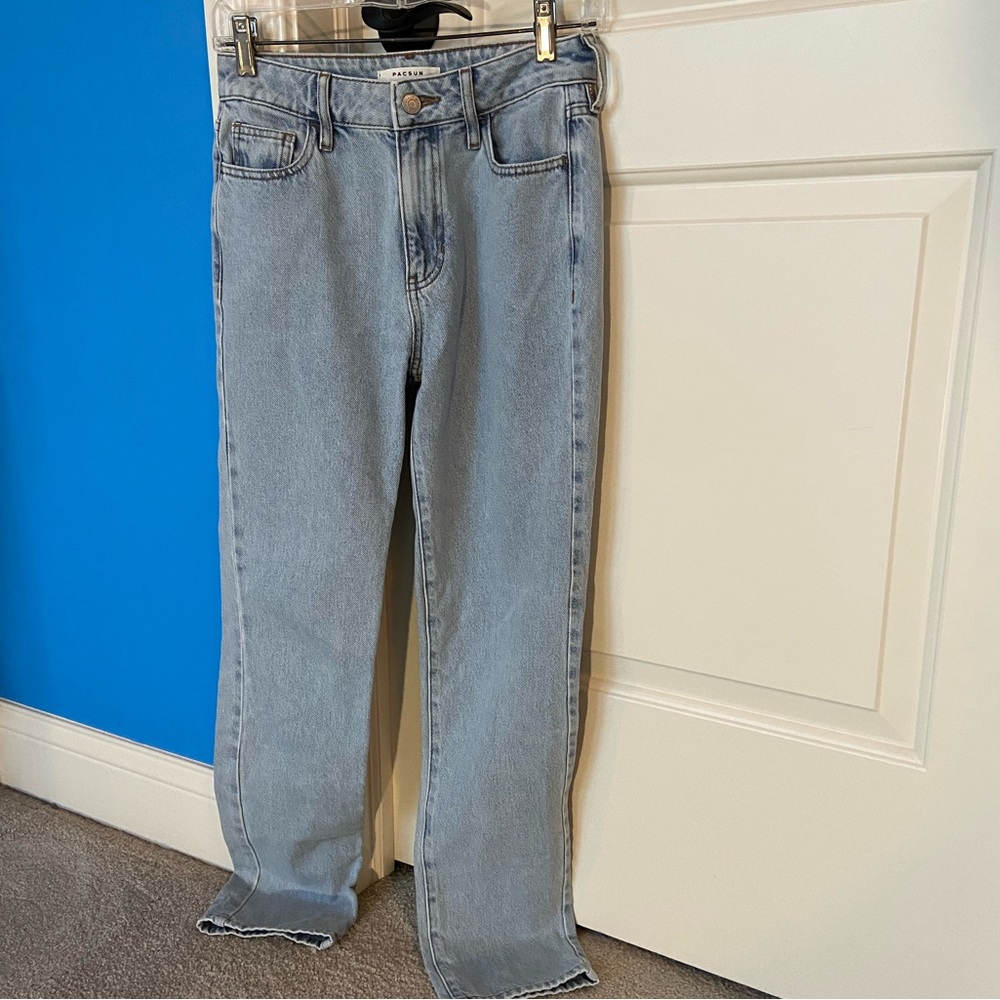 Pacsun High Waisted Light Washed Mom Jeans